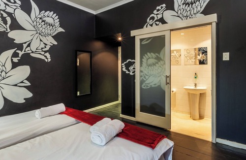 Cape Town City Centre Hotel | Daddy Long Legs Art Hotel