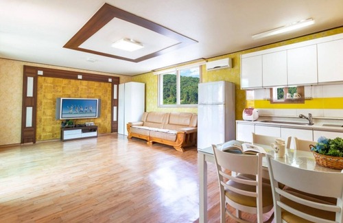 Suwon House | Daebudo Claire Pension