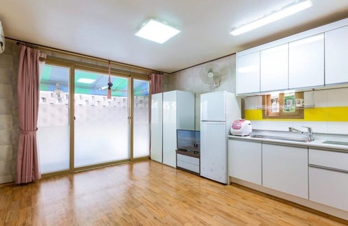 Suwon House | Daebudo Claire Pension