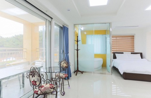 Yongdam Fishing Village House | Daebudo Gold Pension