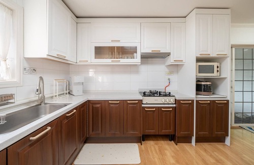 Ansan House | Daebudo Neru Dokchae Onsu Poolvill