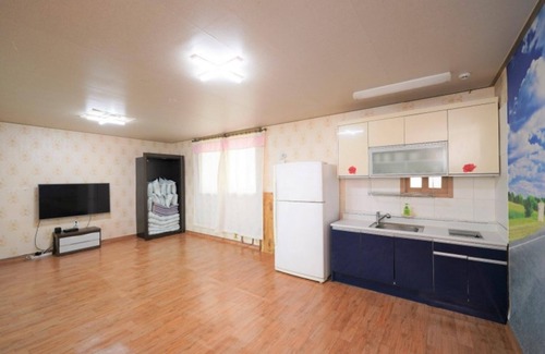 Suwon House | Daebudo Simille Pension