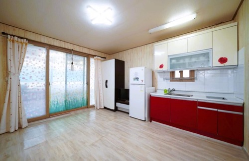 Suwon House | Daebudo Simille Pension
