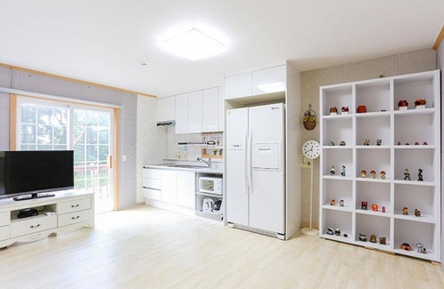 Suwon House | Daebudo Sol Maru Pension