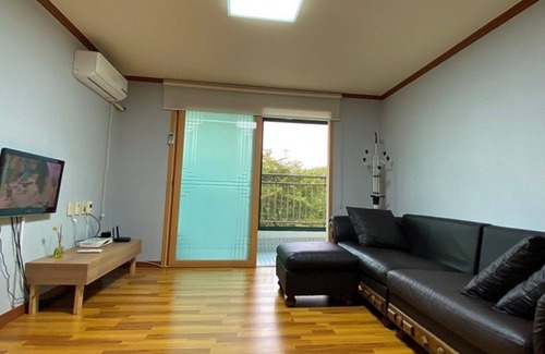 Suwon House | Daebudo Supsok Pension
