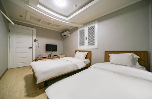 Seongnae-dong Hotel | Daegu Dongseongro Gyeongs Business