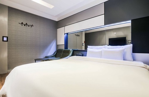 Bongmyeong-dong Hotel | Daejeon Yuseong May Hotel