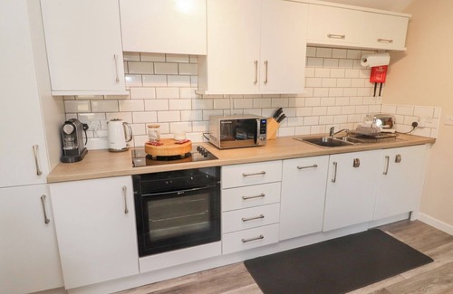 Tenby Cottage | Daffodil Apartment