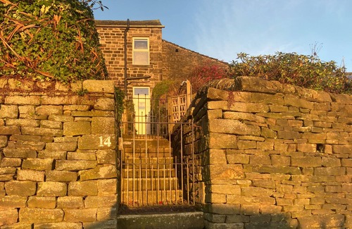 Laycock Cottage | Daffodil Cottage