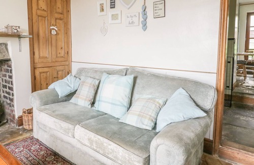Laycock Cottage | Daffodil Cottage