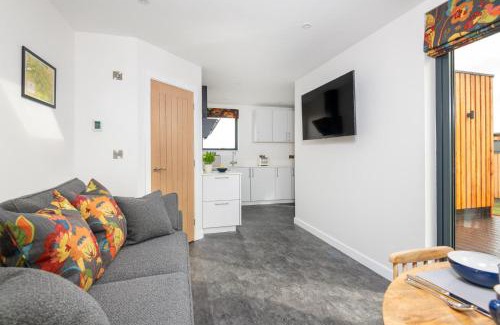 Penrith House | Daffodil, Penruddock