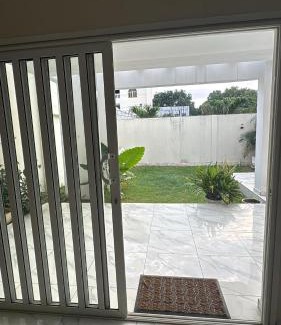 Lome Villa | Dahlia Home - Maison entière - 4 Chambres