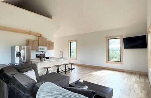 Dahlonega House | Dahlonega Mountain Creekside Retreat: 2BD/2BA