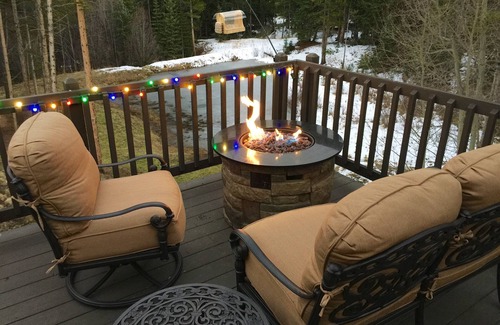 Peak 8 Cabin | DAILY WILDLIFE - BEAR, MOOSE, DEER - 3BR/3BA - SKI IN/SKI OUT - EARLY CHECKIN