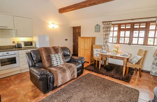 Pershore Cottage | DAIRY BARN, romantic, luxury holiday cottage in Pershore