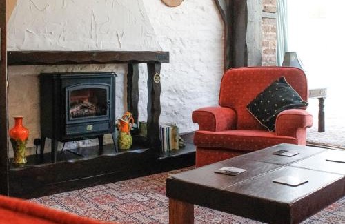 Barnstaple House | Dairy Cottage