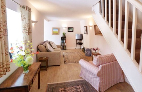 Porthcawl House | Dairy Cottage - One Bedroom House, Sleeps 2