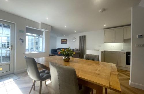 Keswick House | Daisy Cottage
