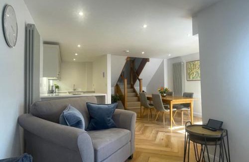 Keswick House | Daisy Cottage