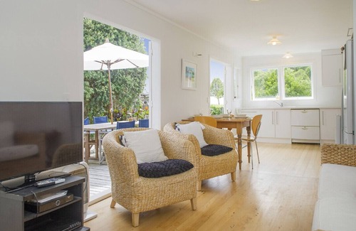 Hahei Cottage | Daisy Cottage - Hahei Bach