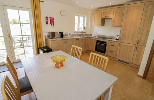 Oxhill Cottage | DAISY COTTAGE, pet friendly, character holiday cottage in Tysoe