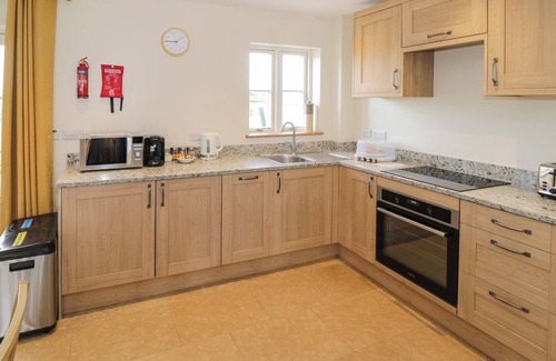 Oxhill Cottage | DAISY COTTAGE, pet friendly, character holiday cottage in Tysoe