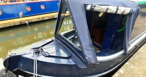 Fenny Stratford Boat Rental | Daisy Mutler Holiday Boat Hire