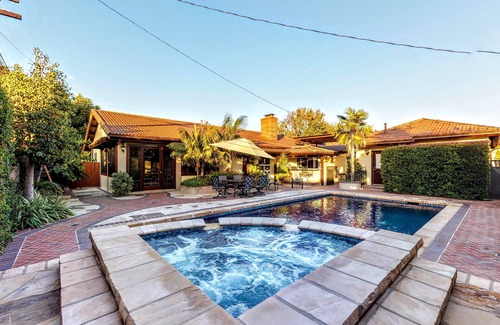 Wrigley Villa | Daisy Paradise Villa