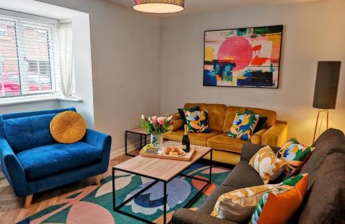 Eastleigh Apartment | Dakota 2Bed - AwayOnBusiness