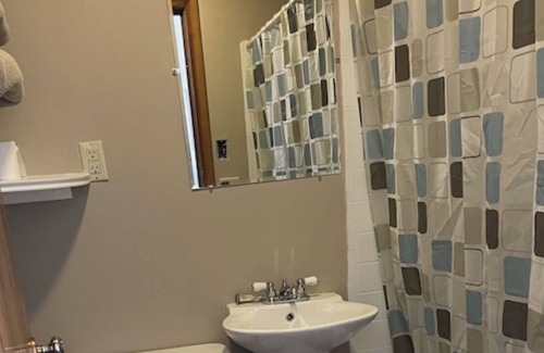 Faulkton House | Dakota Landing Cabins & Motel: Room #1-Cozy, newly remodeled motel room