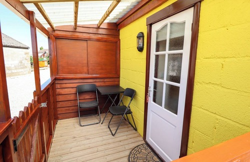 Dogdyke Cottage | DAKOTA, pet friendly, character holiday cottage in Coningsby