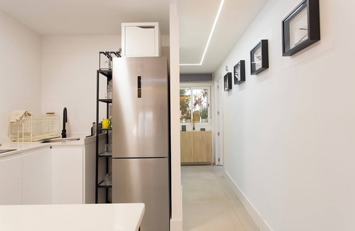 Centro - Sagrario Apartment | Dalí's Sanctuary in Granada Private Parking