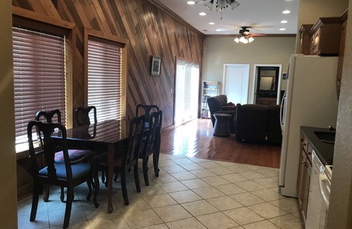 Byrdstown House | Dale Hollow Lake Adorable 2 bed 1.5 bath, hot tub,1 mi from Cove Creek boat ramp