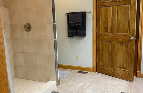 Albany Other | Dale Hollow Lake Vacation Home. Room and comfort for family and friends!