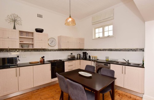 Kalk Bay Apartment | Dalebrook Place - Unit 8
