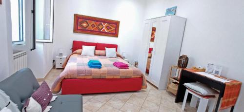Prenestino-Centocelle Apartment | Dalia home - Giardino privato e metro C a 2 passi
