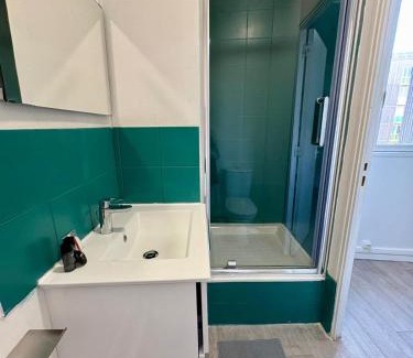 Saint-Charles du Port Apartment | Dalikyda - Le 2 Feuilles - 2 Lits - wifi - cuisine