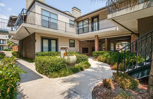 Northeast Dallas Condo | Dallas 2BR Condo Near Downtown & S.M.U.