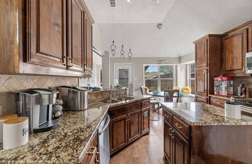 Buckner Terrace - Everglade Park House | Dallas: Close to downtown, Zoo, Fairpark, Arboretum, White Rock Lake