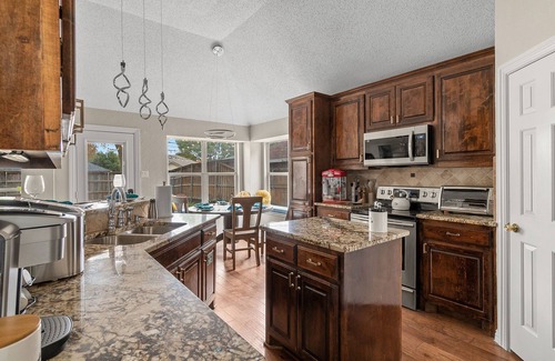 Buckner Terrace - Everglade Park House | Dallas: Close to downtown, Zoo, Fairpark, Arboretum, White Rock Lake