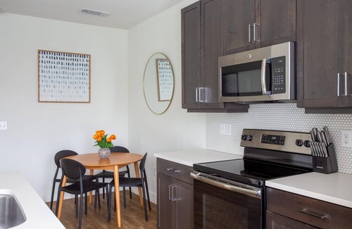 Northeast Dallas Apartment | Dallas Trendy 1BD 1BA Apartment