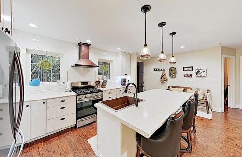 Black Mountain House | Dalton Abby Retreat
