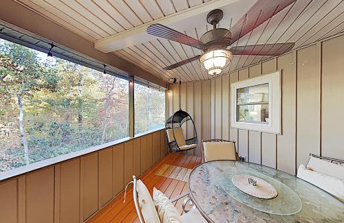 Black Mountain House | Dalton Abby Retreat