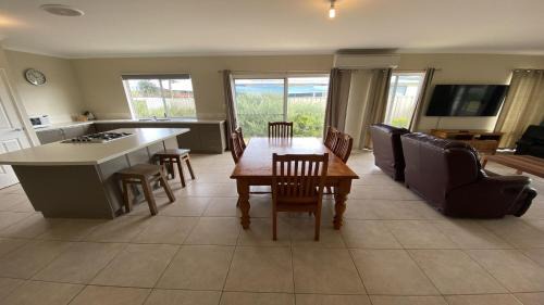 Jurien Bay House | Dalveen Cottage