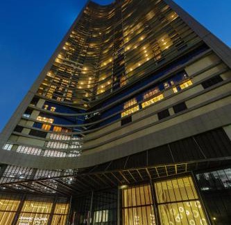 Sheikh Zayed Road Hotel | DAMAC Maison Aykon City Dubai