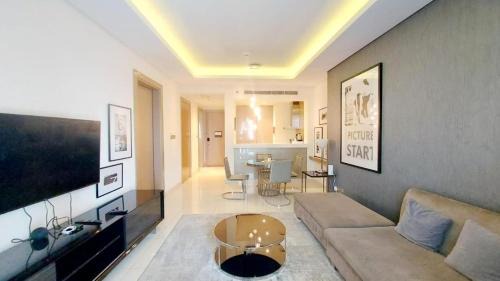 Business Bay Apartment | DAMAC Towers by Paramount Hotels & Resorts Dubai