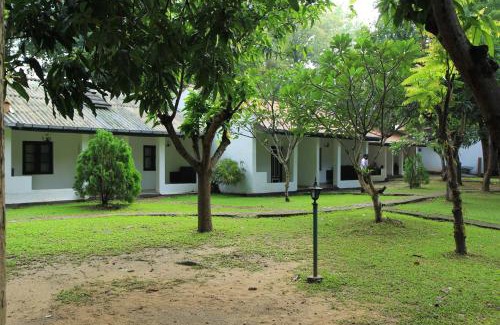 Dambulla Resort | Dambulu Oya Family Park