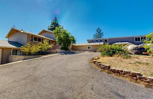 Auberry House | Damoa Chalet