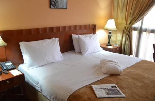 Madinat Zayed Hotel | Dancenter Top Star Heritage Village