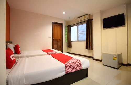Talat Yot Hotel | Dancentre Pannee Lodge Khaosan SHA Plus